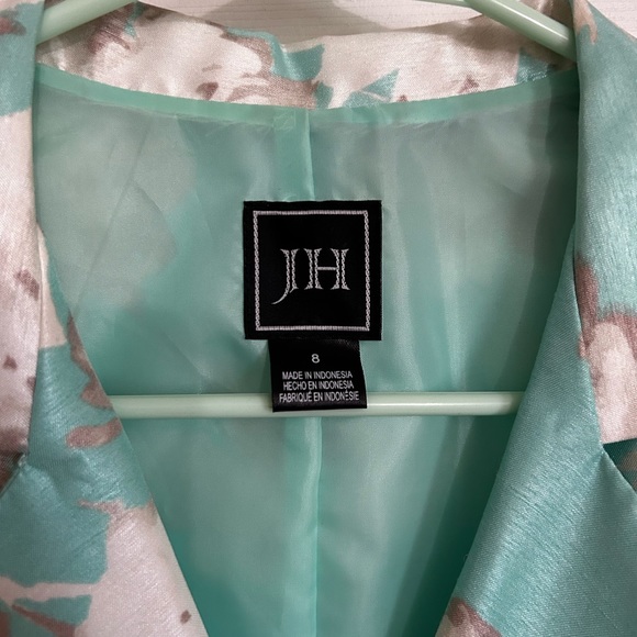 JH Dress - Picture 2 of 3